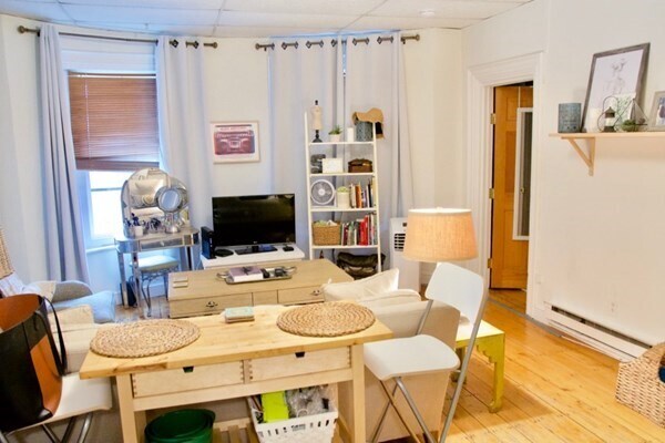 Foto principal - 702 Massachusetts Ave