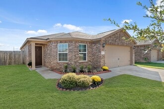 Building Photo - 1001 Strawberry Ridge Dr
