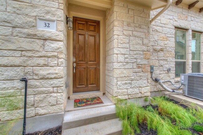Foto del edificio - 13800 Lyndhurst St