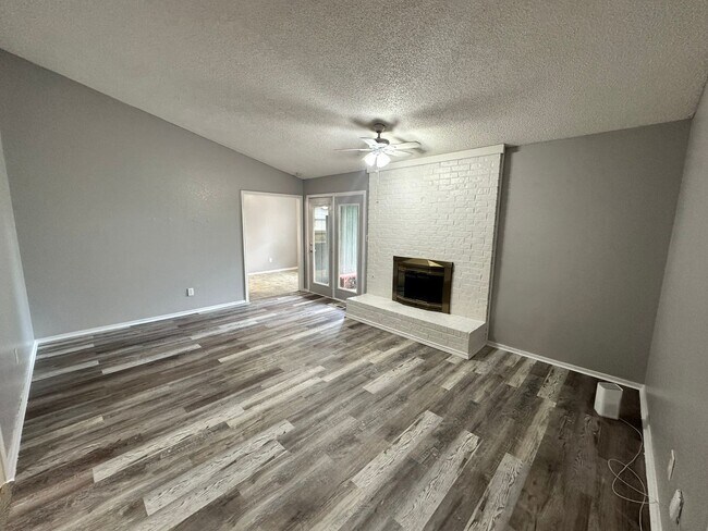 Building Photo - 3bed/2bath Home Available in Norman Off Highway 9!!