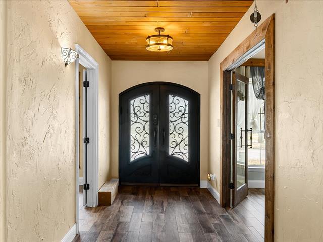 Building Photo - 4915 T W King Rd