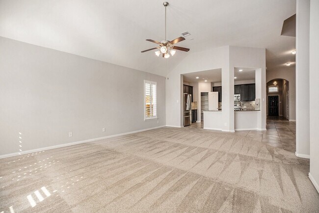 Foto del edificio - 2502 Bay Hill Dr