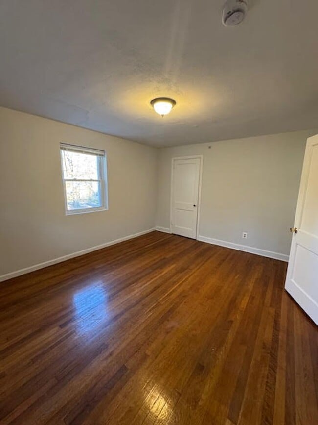 Building Photo - 4835 Indian Ln