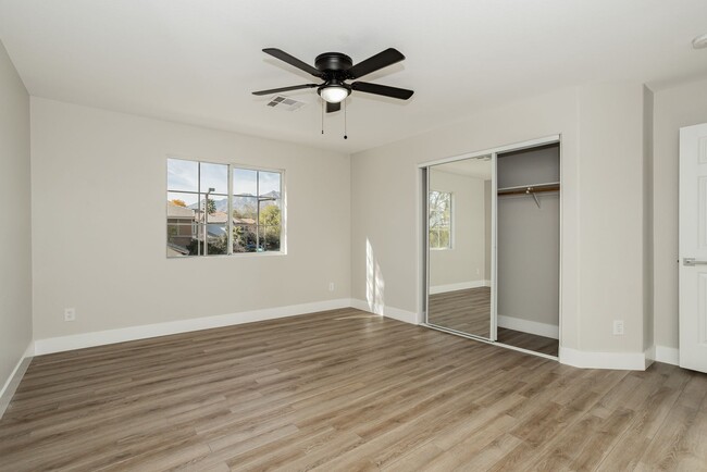 Foto del edificio - Heart of Summerlin Remodeled Home