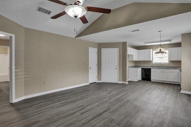Building Photo - 416 Pelican Way