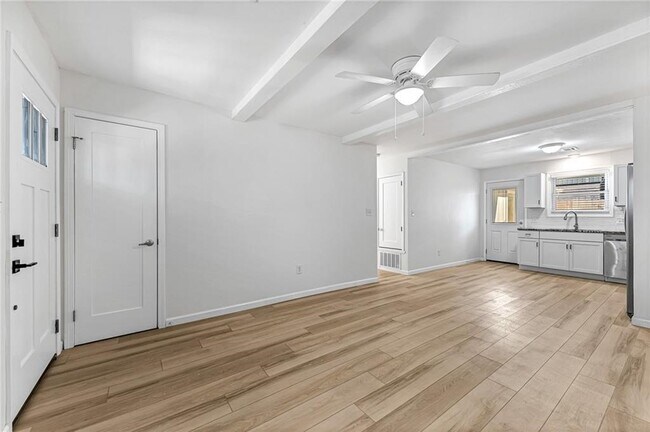 Foto del edificio - 14791 Dutchmans Dr