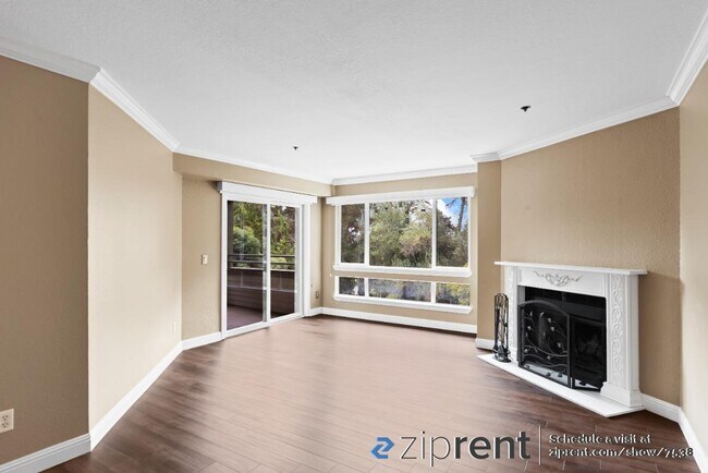 Building Photo - 1271 Poplar Ave
