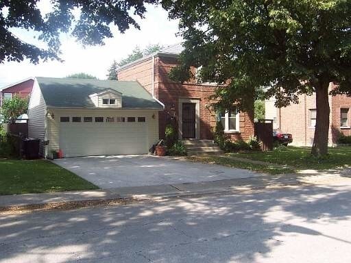 2Story-2Bd,2Bth, 2CaGar,W/D-Bsmt - 7344 W Rascher Ave