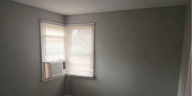 Building Photo - 907 Crestline Rd NW