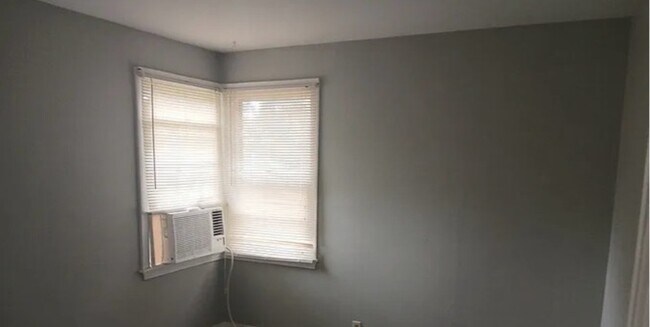 Foto del edificio - 907 Crestline Rd NW