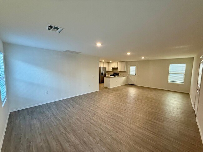 Foto del edificio - Beautiful Brand New 3/2 Home