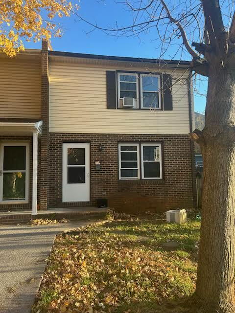 Primary Photo - "Charming 2-Bed Oasis in Front Royal: Cozy...