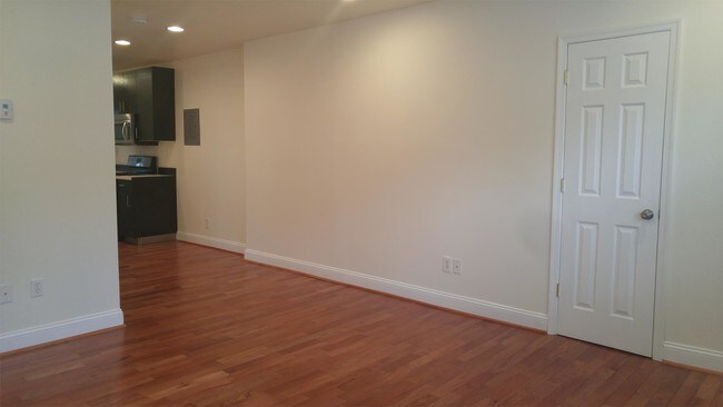 Building Photo - 1911 M St NE