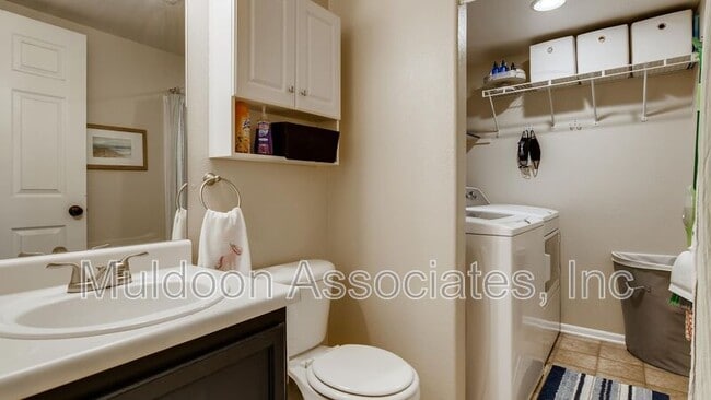 Building Photo - 4844 Little London Dr