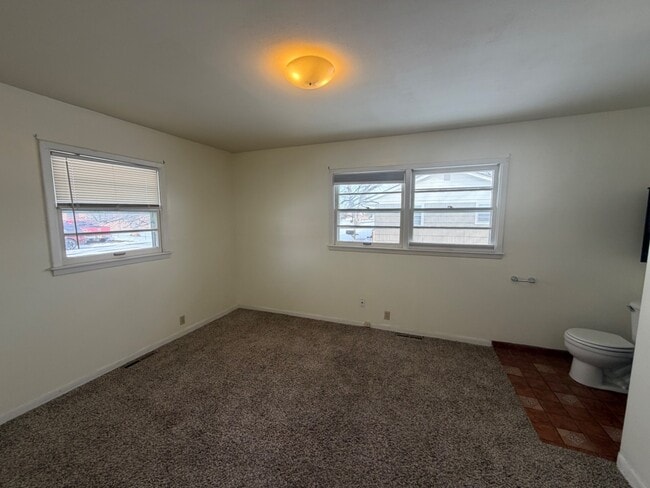 Building Photo - 209 W 26th Ave