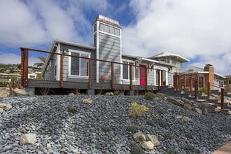 Building Photo - 8499 La Jolla Shores Dr