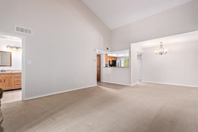 Building Photo - 9550 N 94th Pl