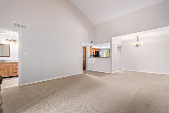 Foto del edificio - 9550 N 94th Pl