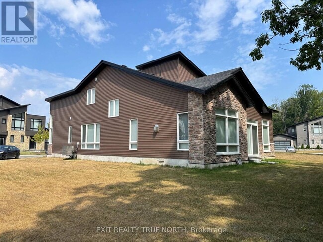 Building Photo - 139 Marina Village Dr