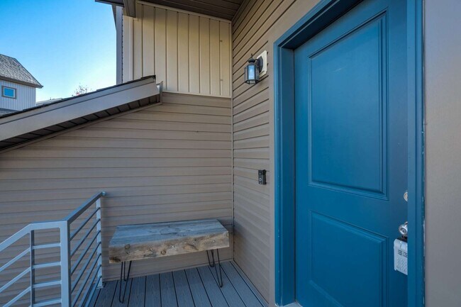 Foto del edificio - New Interior Paint! Shorter Lease Terms Available! 3 Bedroom Home in Banning Lewis Ranch