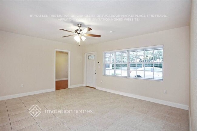 Foto del edificio - 7438 Taft St