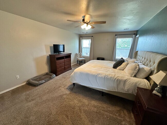 Foto del edificio - For Rent: Charming 3 Bed, 2 Bath Home in M...