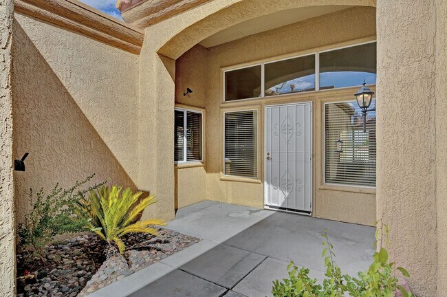 Foto del edificio - READY TO MOVE IN!!  Pristine Clean townhome in Sun City Summerlin!