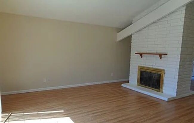 Building Photo - 1266 Hartford Cir