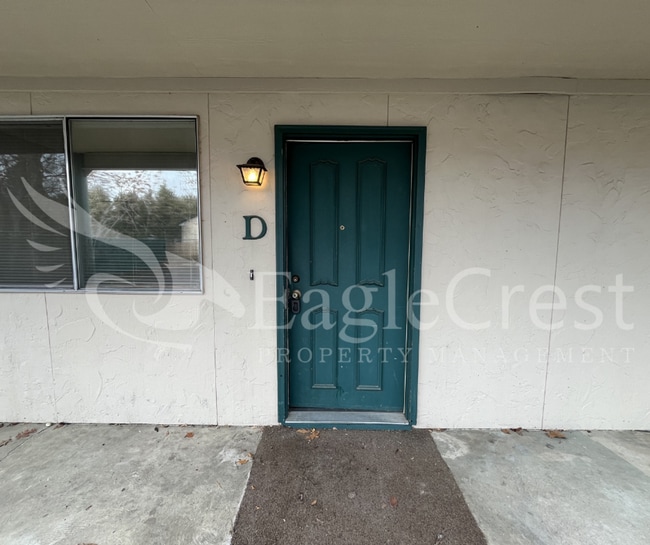 Building Photo - 17/19 S. Roosevelt