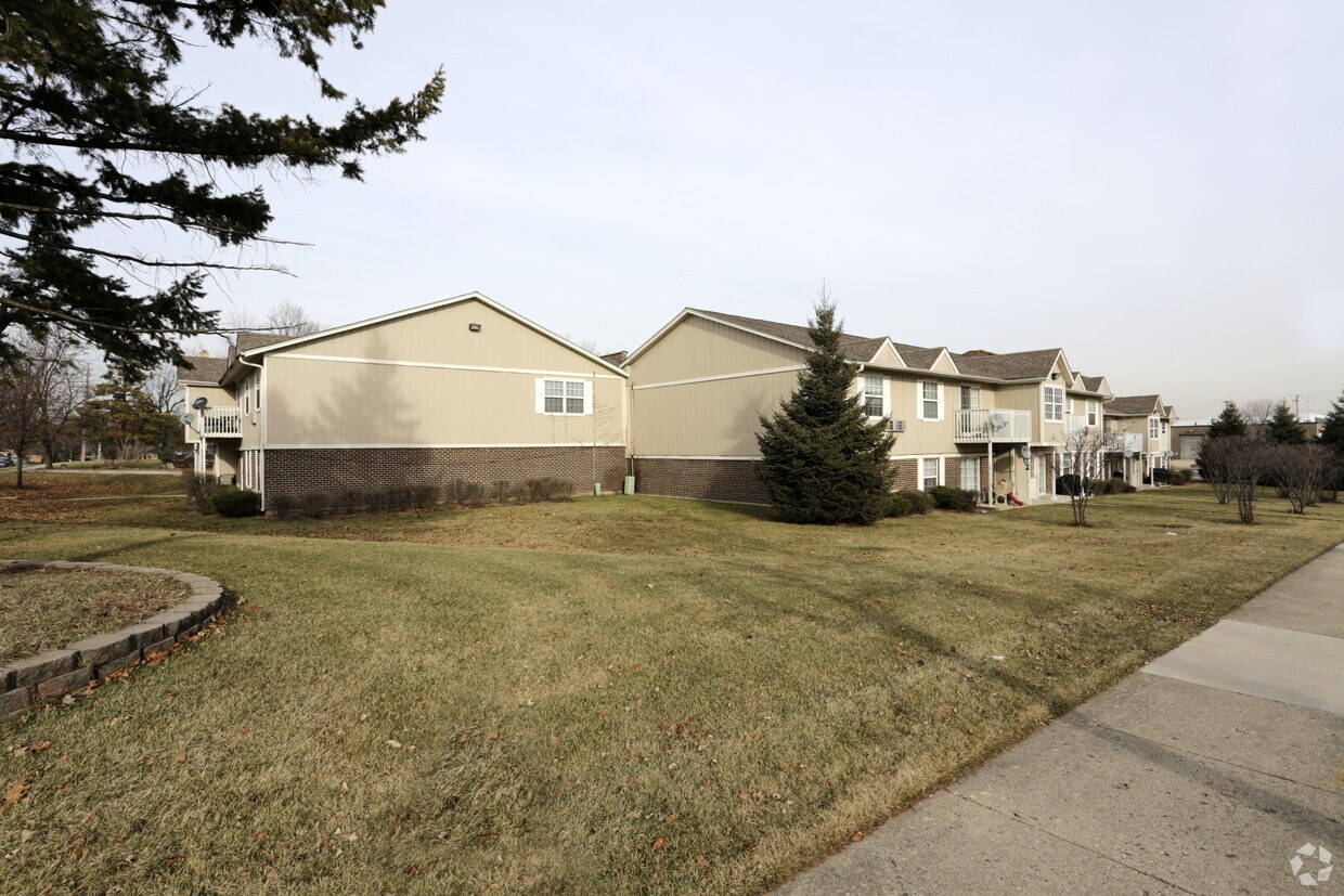 Foto principal - 525-535 E Jefferson St