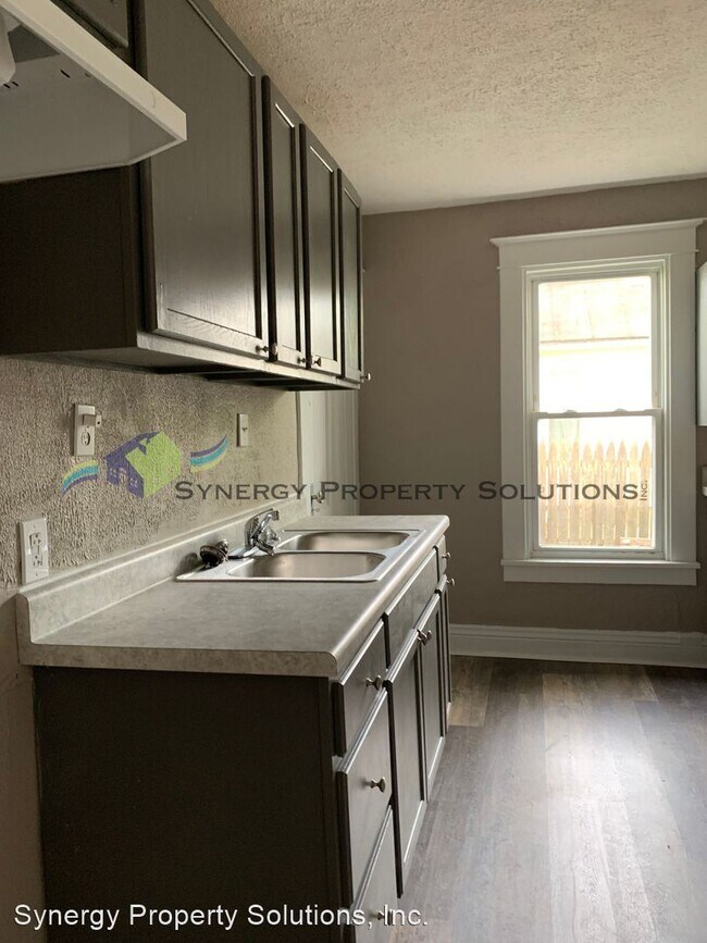 Building Photo - 3 br, 1 bath House - 27 Oak St. RICHLAND