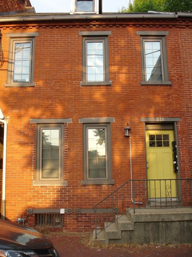 Foto principal - 518 N Queen St