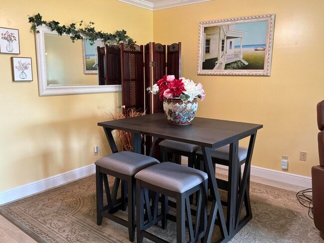 Building Photo - 1121 Cactus Terrace