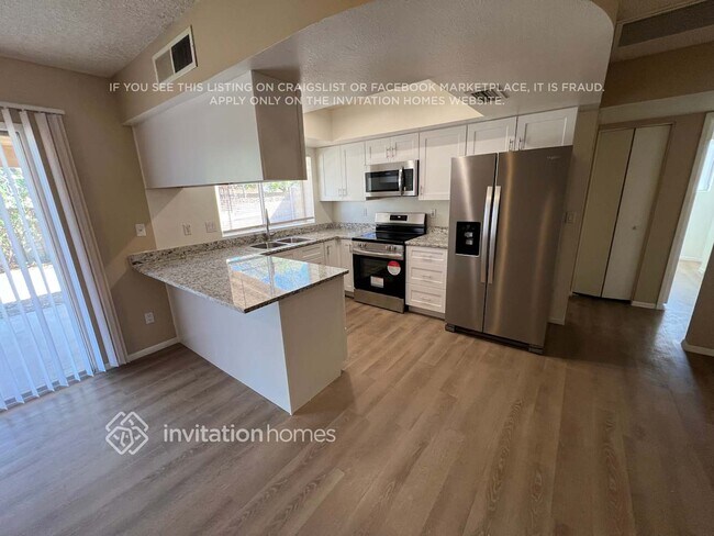 Foto del edificio - 2210 W Utopia Rd