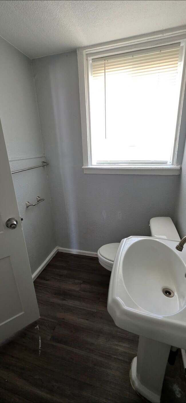 Foto del edificio - 2240 E Taylor St