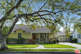 Building Photo - 13958 Peach Grove St