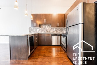 Building Photo - 1464 S Michigan Ave