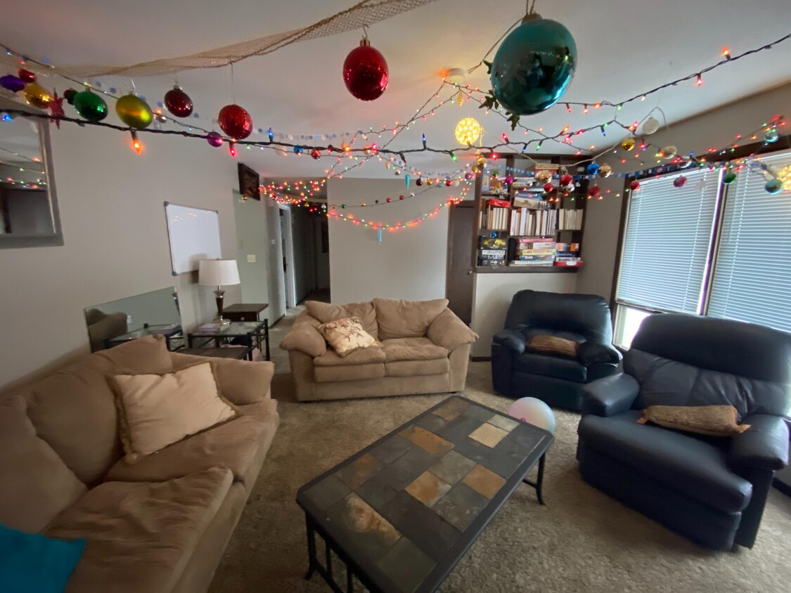 Foto principal - 1608 25th Ave S