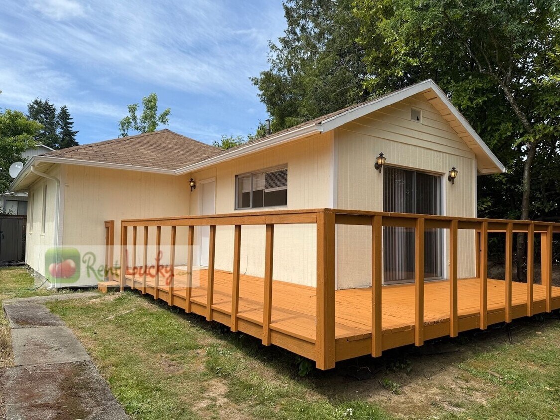 Primary Photo - Fully Remodeled & Super Cute 2-Bedroom Cot...
