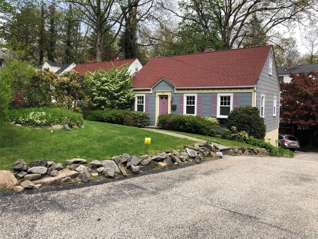 Building Photo - 16 Southminster Dr