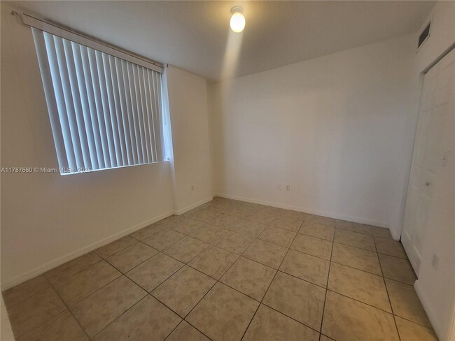 Foto del edificio - 119 SW 6th Ave