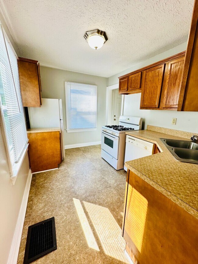 Foto del edificio - Charming 4 Bedroom by Churchill Downs