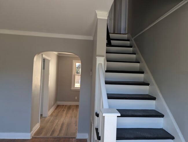 Building Photo - 1511 Columbia St