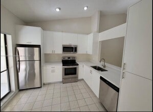 Building Photo - 9336 Ketay Cir