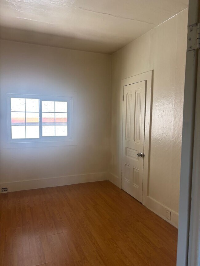 Foto del edificio - 3 Bed/2 Bath with additional bonus room. D...