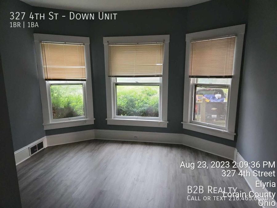 Primary Photo - 327 4th St