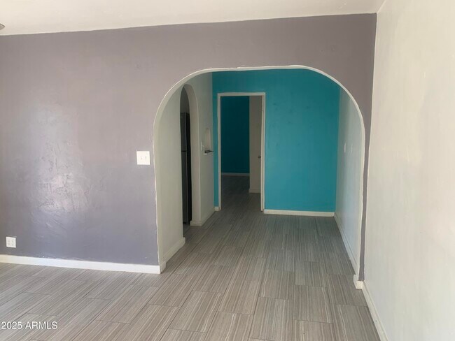 Foto del edificio - 234 N Center St