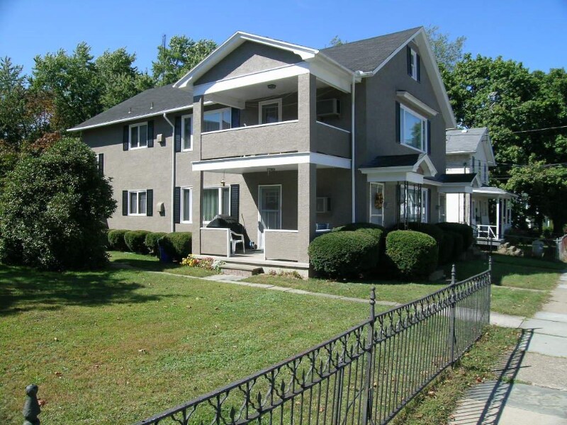 Primary Photo - 307 Warren St