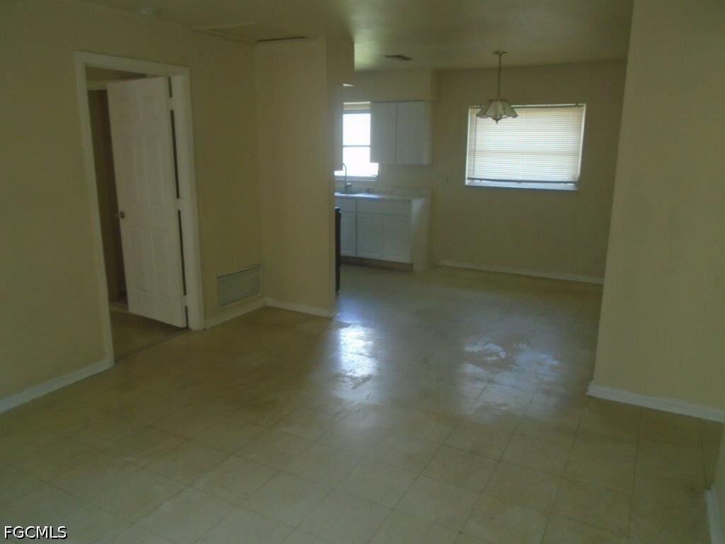 Foto del edificio - 2625 Linhart Ave