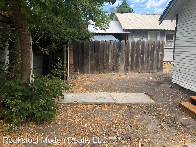 Building Photo - 2 br, 1 bath House - 1226 Division